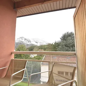 https://le-boheme-t2-wifi-calme-parking.midi-pyreneeshotels.com